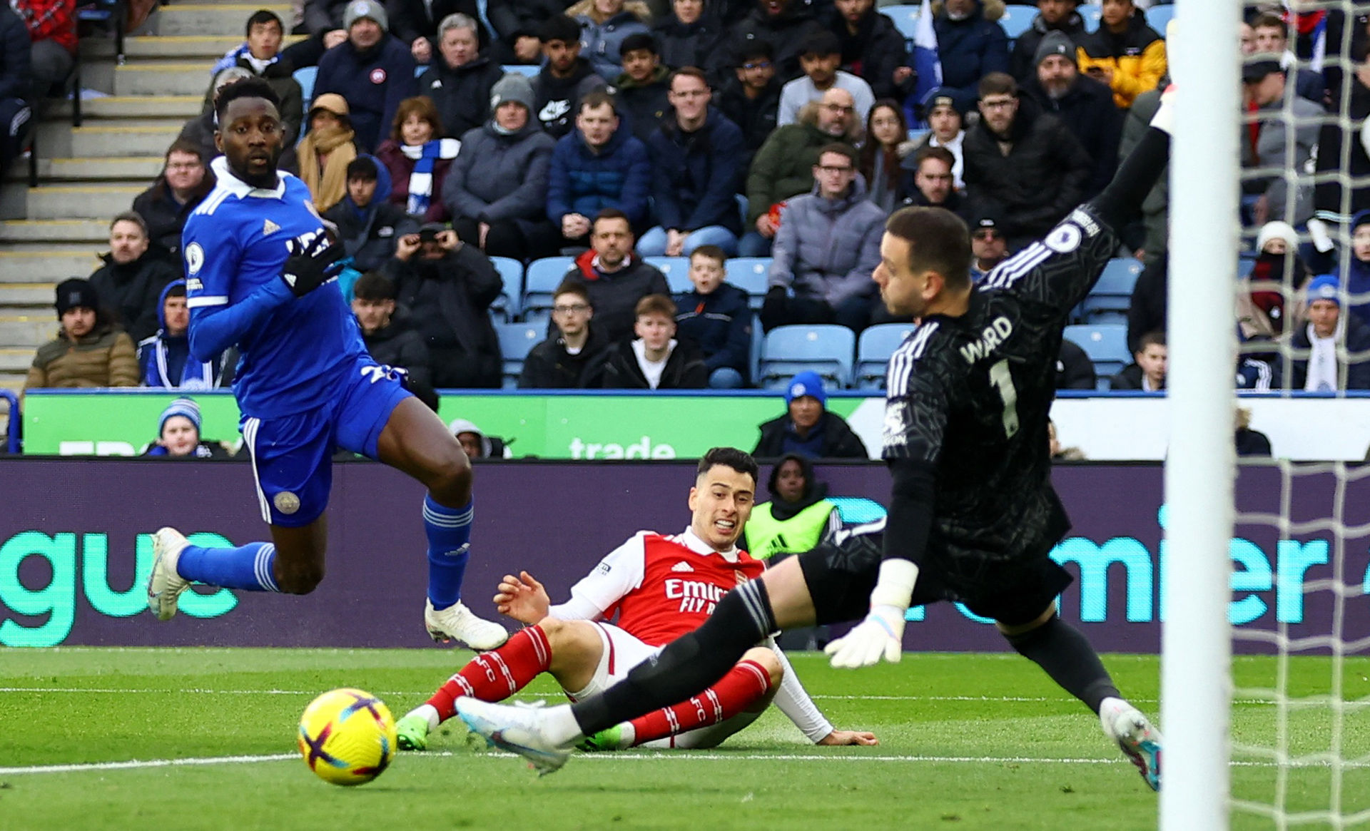 并获得赞助 并获得赞助