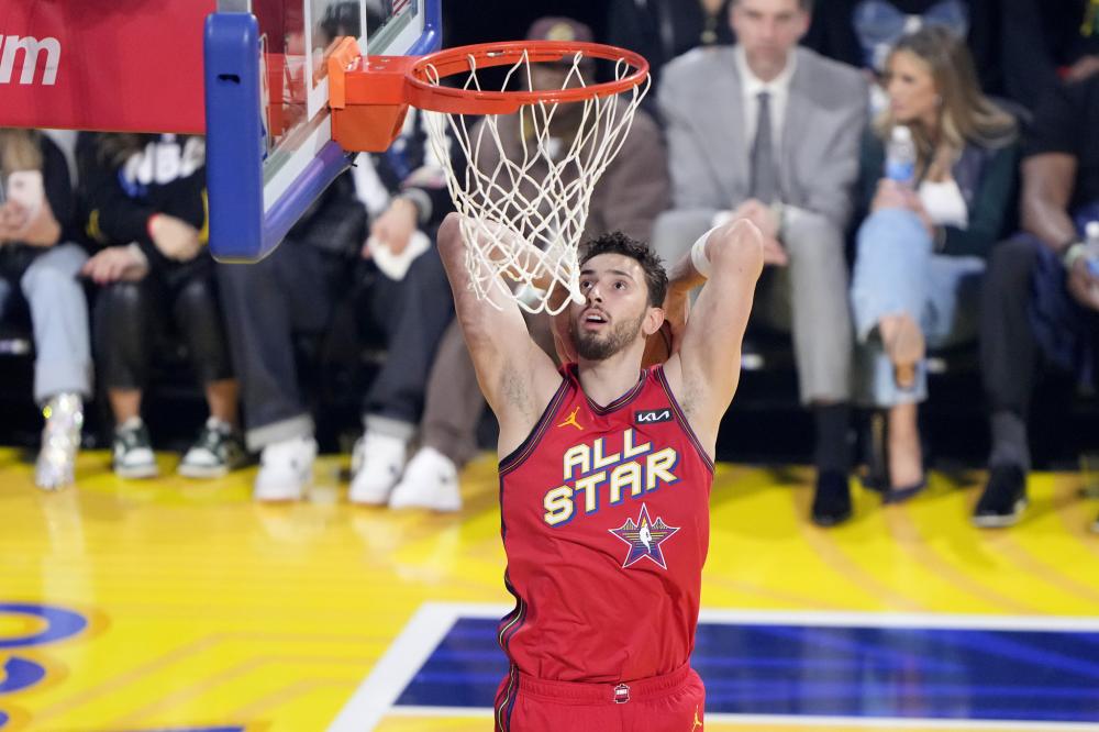 场上场下皆 场上场下皆