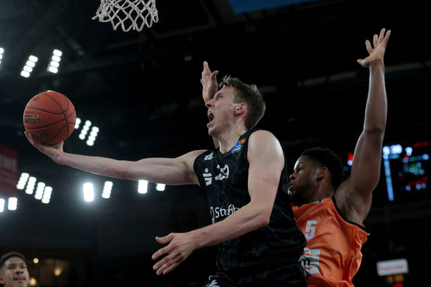 无论是边路 无论是边路