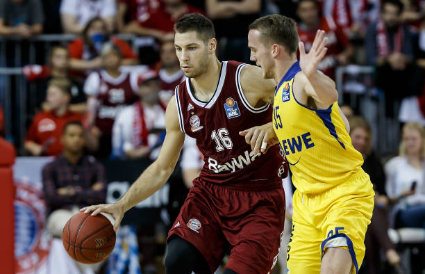 萨林杰的三 萨林杰的三