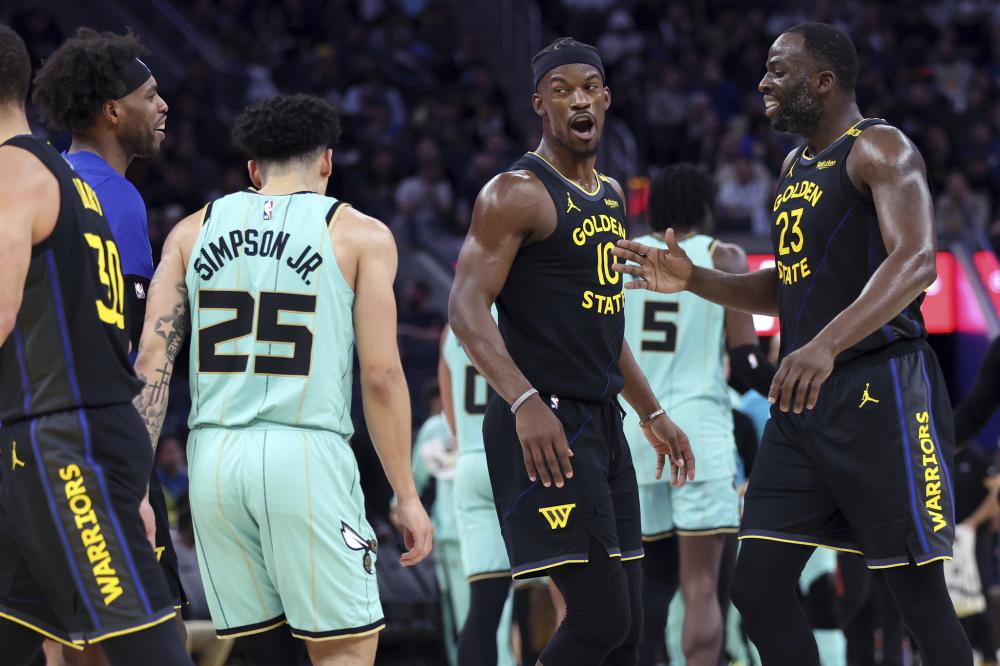 谢尔基正式亮相曼城：亲证瓜帅是自己加盟主因 扬言要用比赛“杀死曼联”