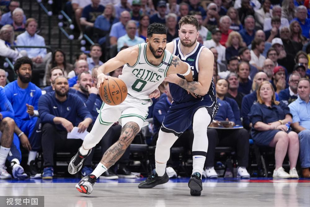 体育国足抵达苏州赛区 全力冲刺备战40强赛